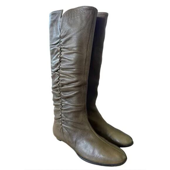 Jimmy Choo 7.5 Ruched LEATHER Riding Boots Knee High Flat Tall Gray Taupe - Picture 3 of 10